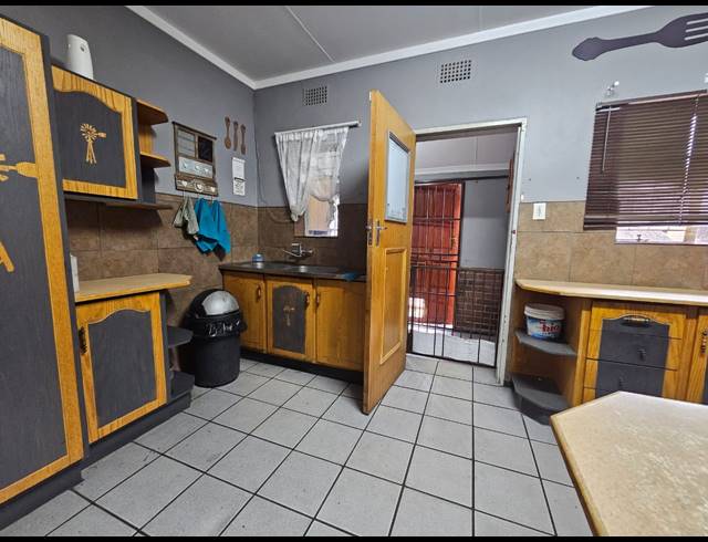 4 BEDROOM HOUSE FOR SALE IN VANDERBIJLPARK SE 1
